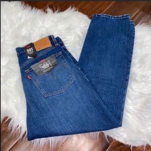 NWT Levi’s 501 Cropped Jeans Size 30 x 26